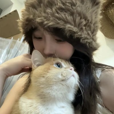 三个盗贼和狮子